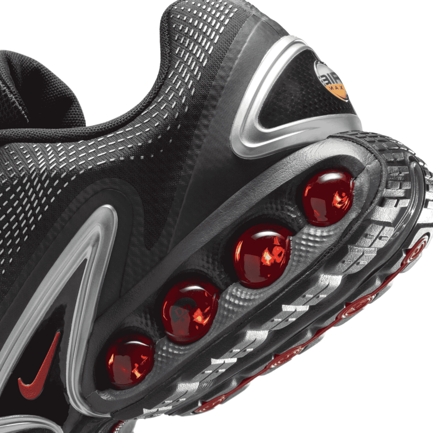 Nike Air Max DN (DV3337-016) Gr.45 Sneaker Black / University Red / Black